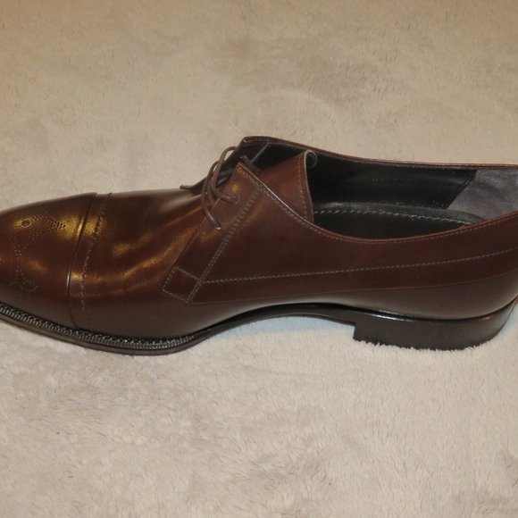 Louis Vuitton Brown Leather Captoe Flower Medallion Dress Shoes 9.5 NWB main image 7